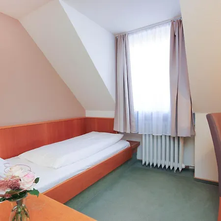 City Hotel Wuerzburg Ξενοδοχείο 2*