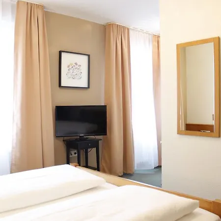 מלון City Hotel Wuerzburg 2*