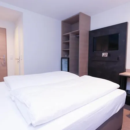 City Hotel Wuerzburg Отель Вюрцбург